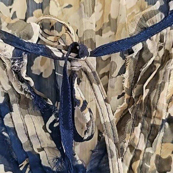 Express Women's Blouse Size XS Sheer Blue Floral Bohemian Flowy Pleated Office - Picture 2 of 12